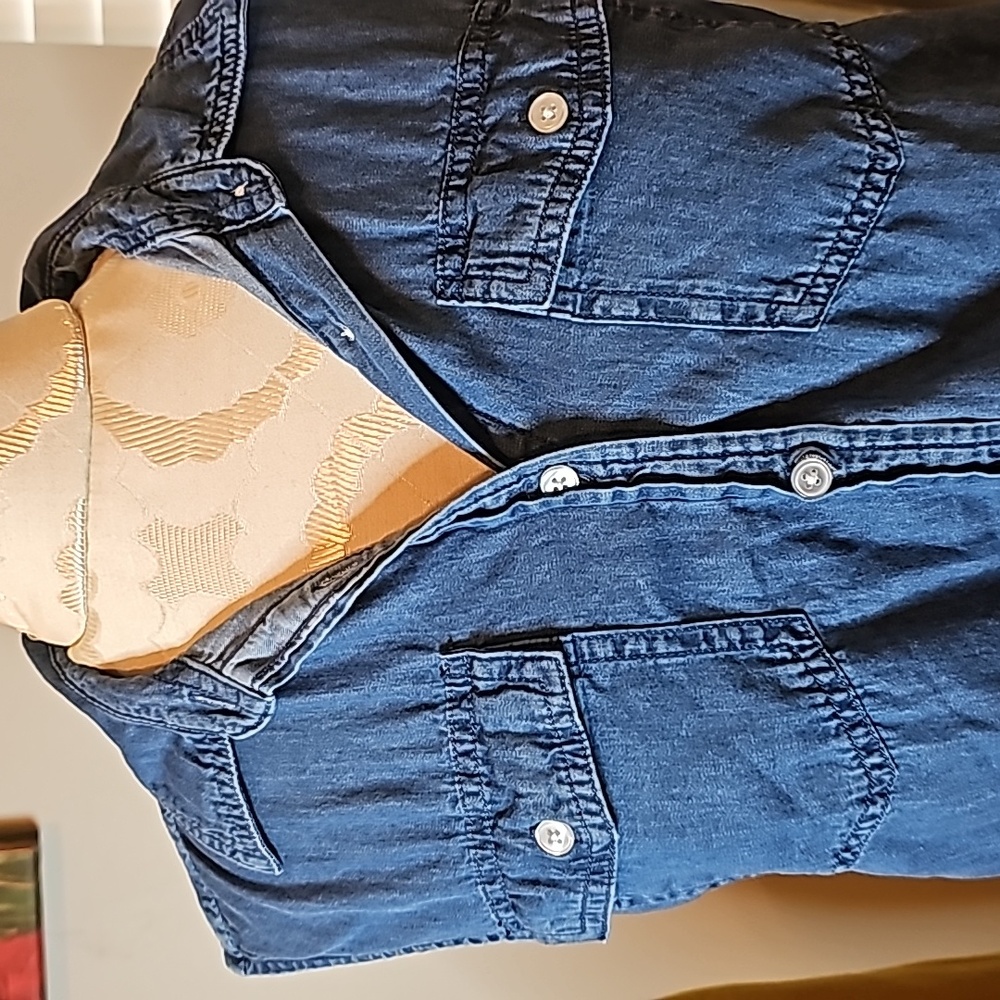 Top - Picture 2 of 8